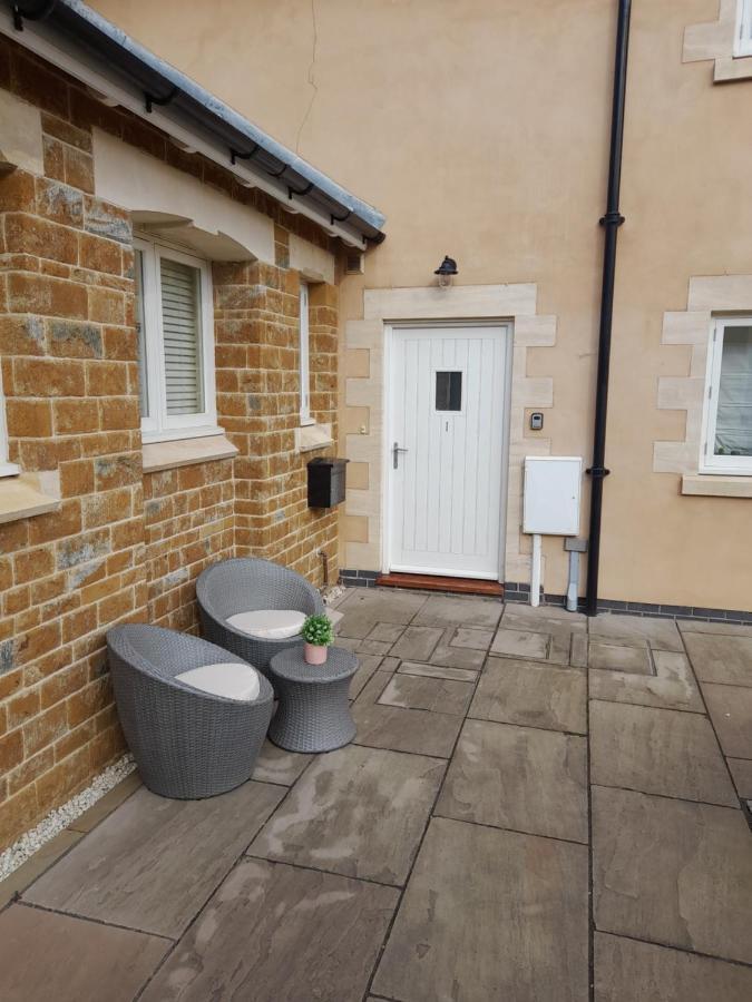 The Stables A Contractor Family 2 Bed Town House In Central Melton Mowbray Dış mekan fotoğraf